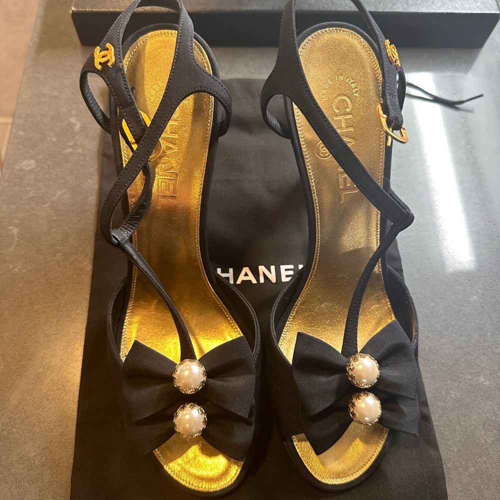 CHANEL Black and Gold Heels with Pearl Embellishments